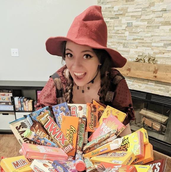 Meet your Posher, Alecia - Picture 1 of 1